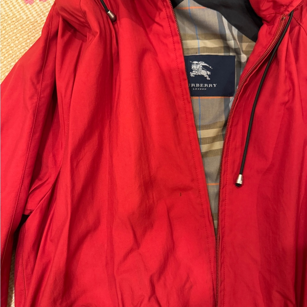 Burberry London Red Hooded Rain Jacket Nova Check Lined women’s Size M - Picture 5 of 11